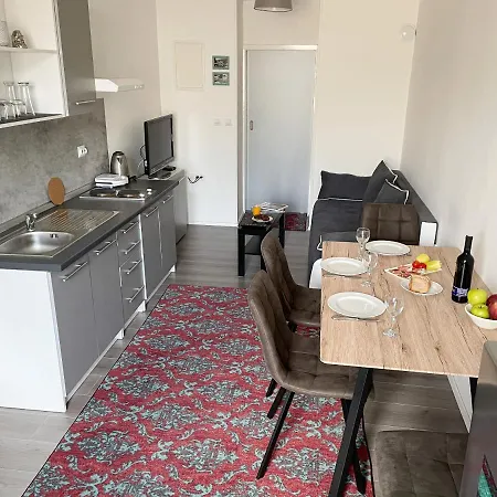 Sea Star Apartment