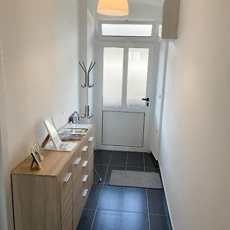 Sea Star Apartment *